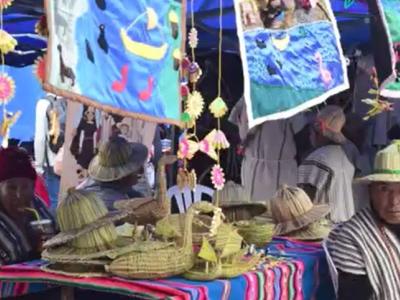 Feria de materiales educativos para la enseñanza y revitalización de las lenguas originarias