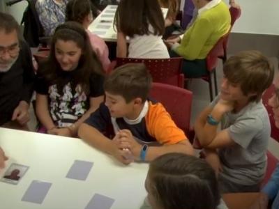 El peso de lo invisible. Más allá de los muros del colegio