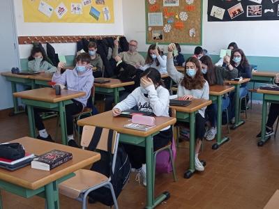 Jóvenes deconstruyendo y actuando por un mundo libre de violencias machistas