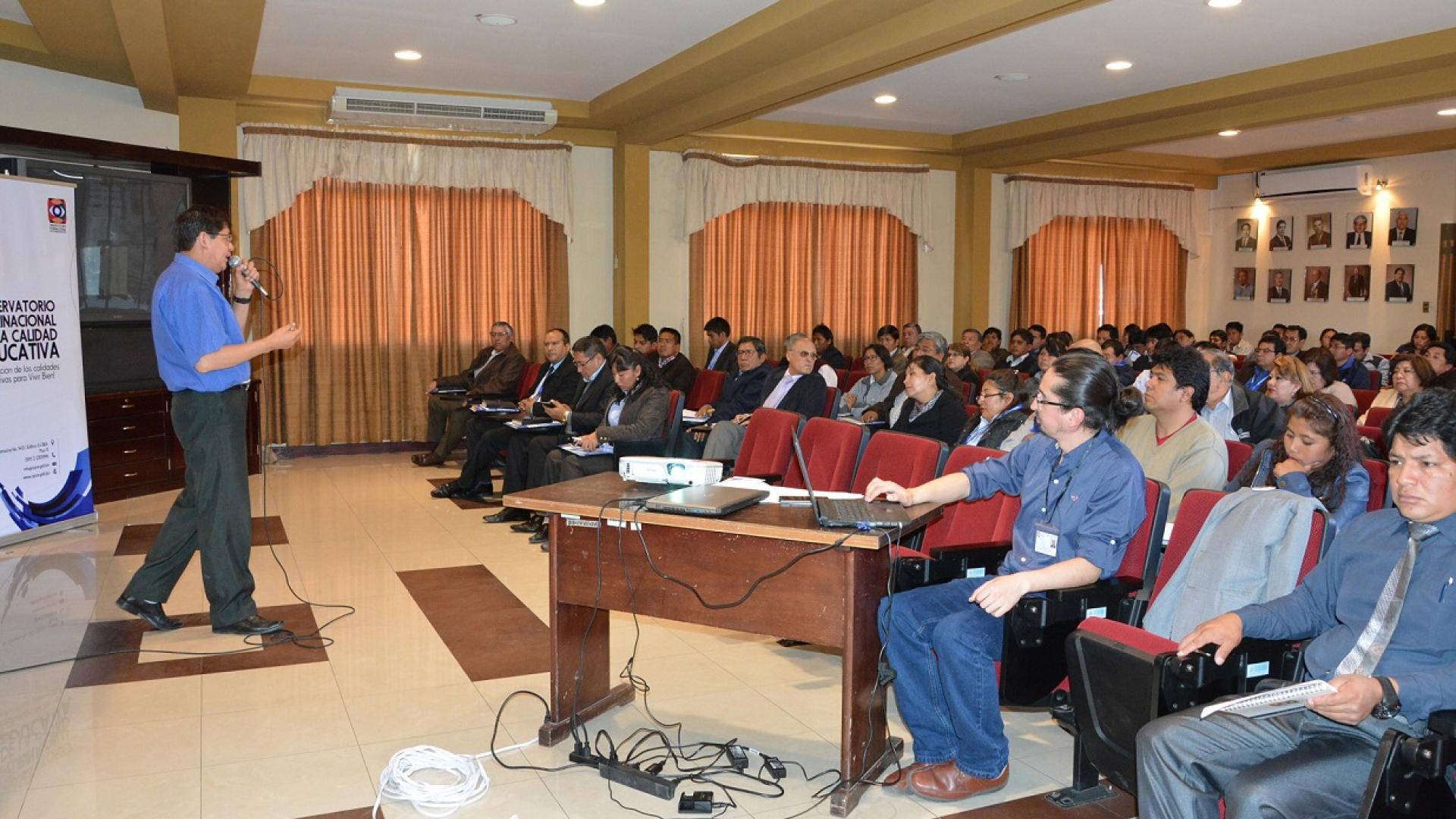 InteRed acompaña en el diálogo de calidad educativa al ministerio de educación de Bolivia